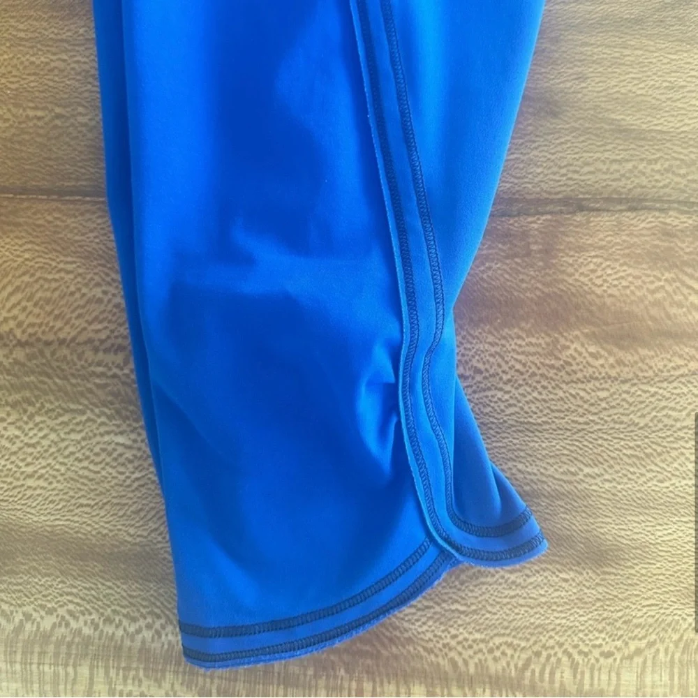 LULULEMON Cropped Blue Leggings